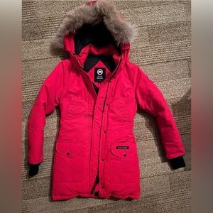 Barely worn, LIKE NEW Canada Goose Coat